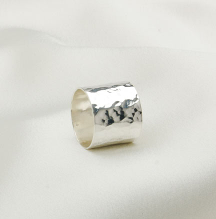 Bold Band Ring Detail Bold Band Ring Detail