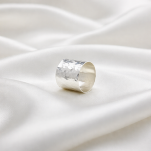 Χειροποίητο σφυρηλατημένο δαχτυλίδι από ασήμι 925 – Lina Gerardi